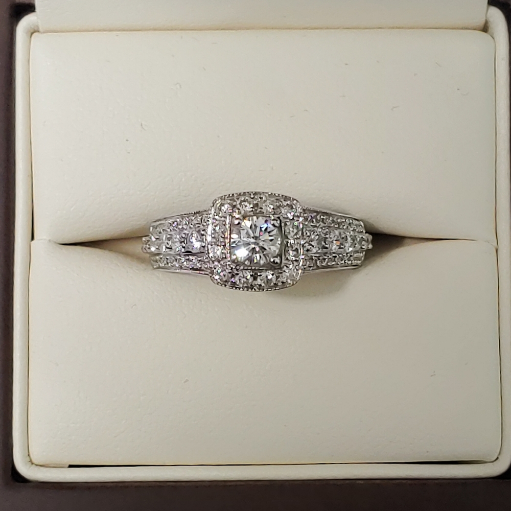14KW Diamond Engagement Ring